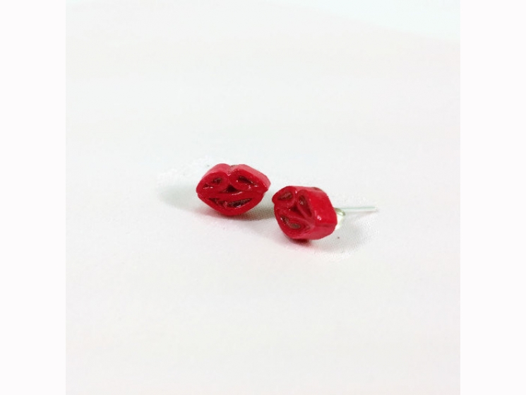 lips post earrings, tiny lips earrings, tiny stud earrings, tiny kisses earrings