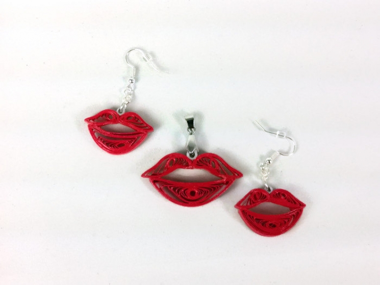 red lips earrings, red lips necklace, red lips pendant, red kiss earrings