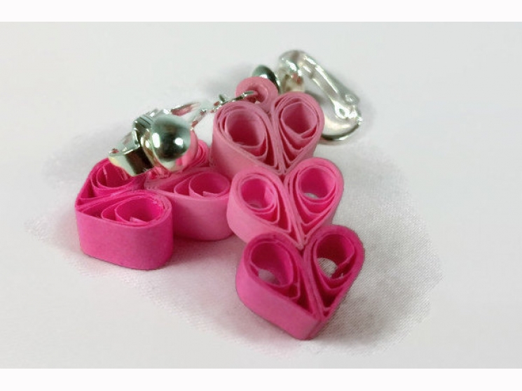 paper quilling earrings, quilled hearts, unpierced earrings, unpierced ears