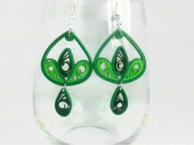 wide drop earrings, emerald green, kelly green, bright green, shades of green