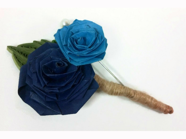 paper rose boutonniere, two quilled roses, paper flower, paper boutonniere