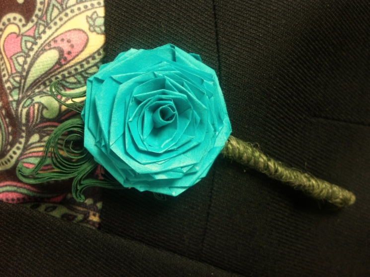 flowers for groomsmen, single rose boutonniere, unique boutonniere, eco bride