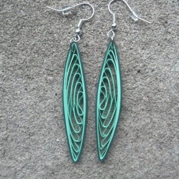 long green earrings, handmade earrings, paper quilled earrings, green earrings