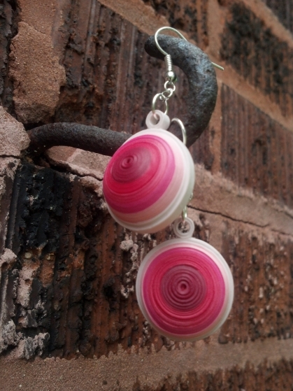 Paper Quilled Smashed Dome Earrings in Shades of Pink