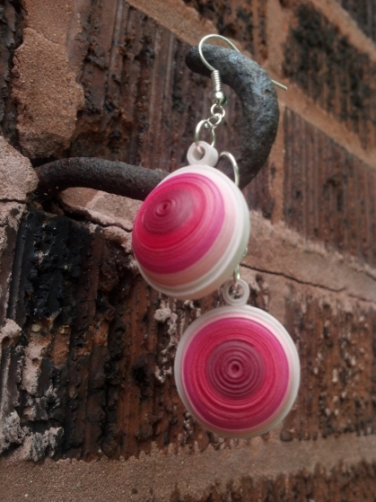 Paper Quilled Smashed Dome Earrings in Shades of Pink Paper Quilled Smashed Dome Earrings in Shades of Pink