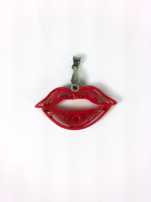 paper quilled lips pendant necklace