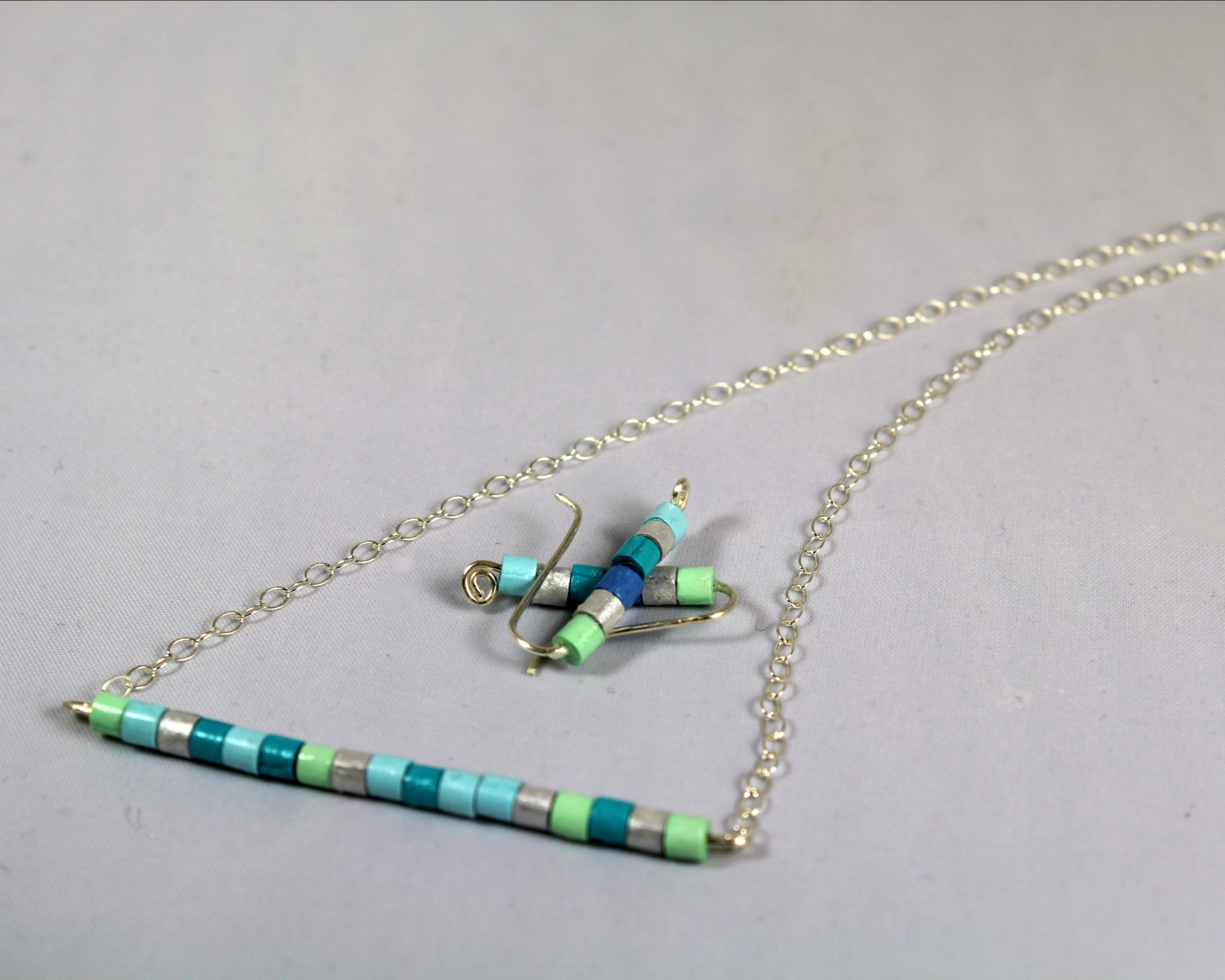 paper beads jewelry set with horizontal bar necklace and ear climbers