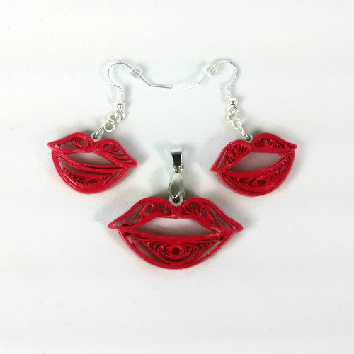 Red Lips Paper Jewelry Set
